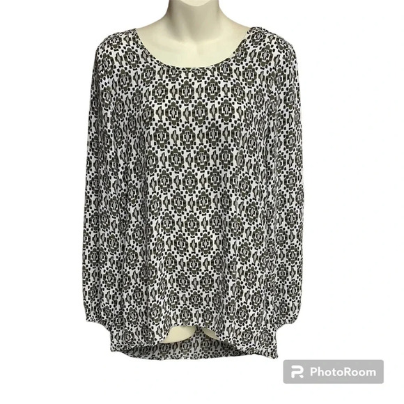 Maurices size small long sleeve top white/green/black criss cross back - Picture 1 of 10